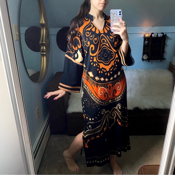 1970s Handmade Vintage Groovy Patterned Bell Sleeve Kaftan Dress - Picture 3 of 16